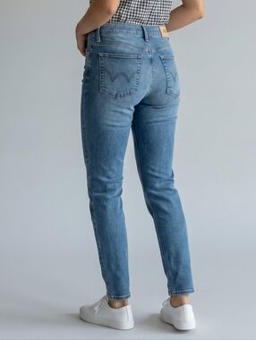 Edwin Elin Crop Straight Womens Jeans In "Wavelength" Wash 31